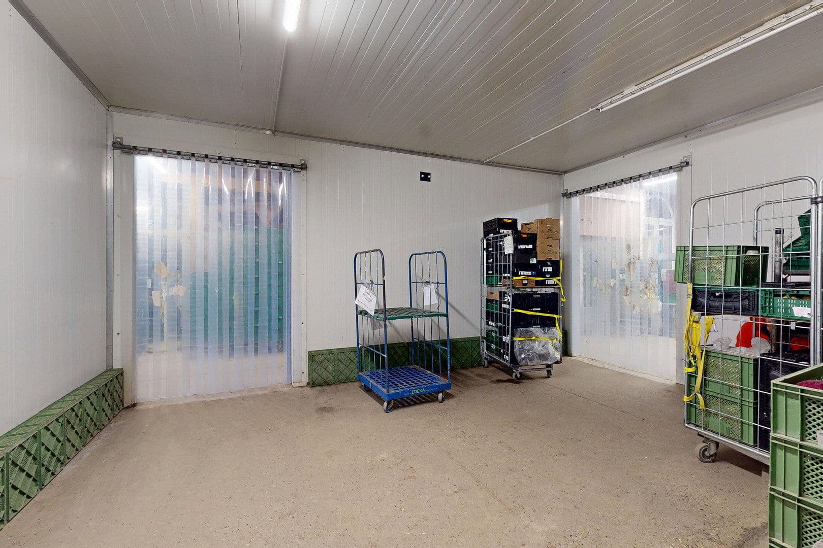Pronájem nebytového prostoru 400 m², Taunusstein, Hessen Pronájem nebytového prostoru 400 m², Taunusstein, Hessen