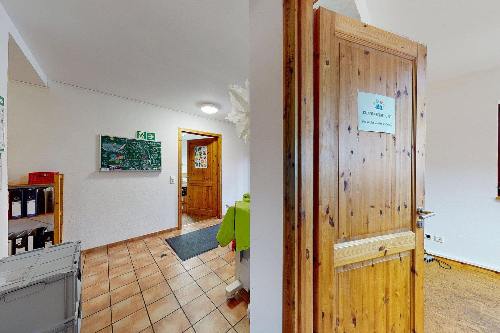 Pronájem nebytového prostoru 400 m², Taunusstein, Hessen Pronájem nebytového prostoru 400 m², Taunusstein, Hessen