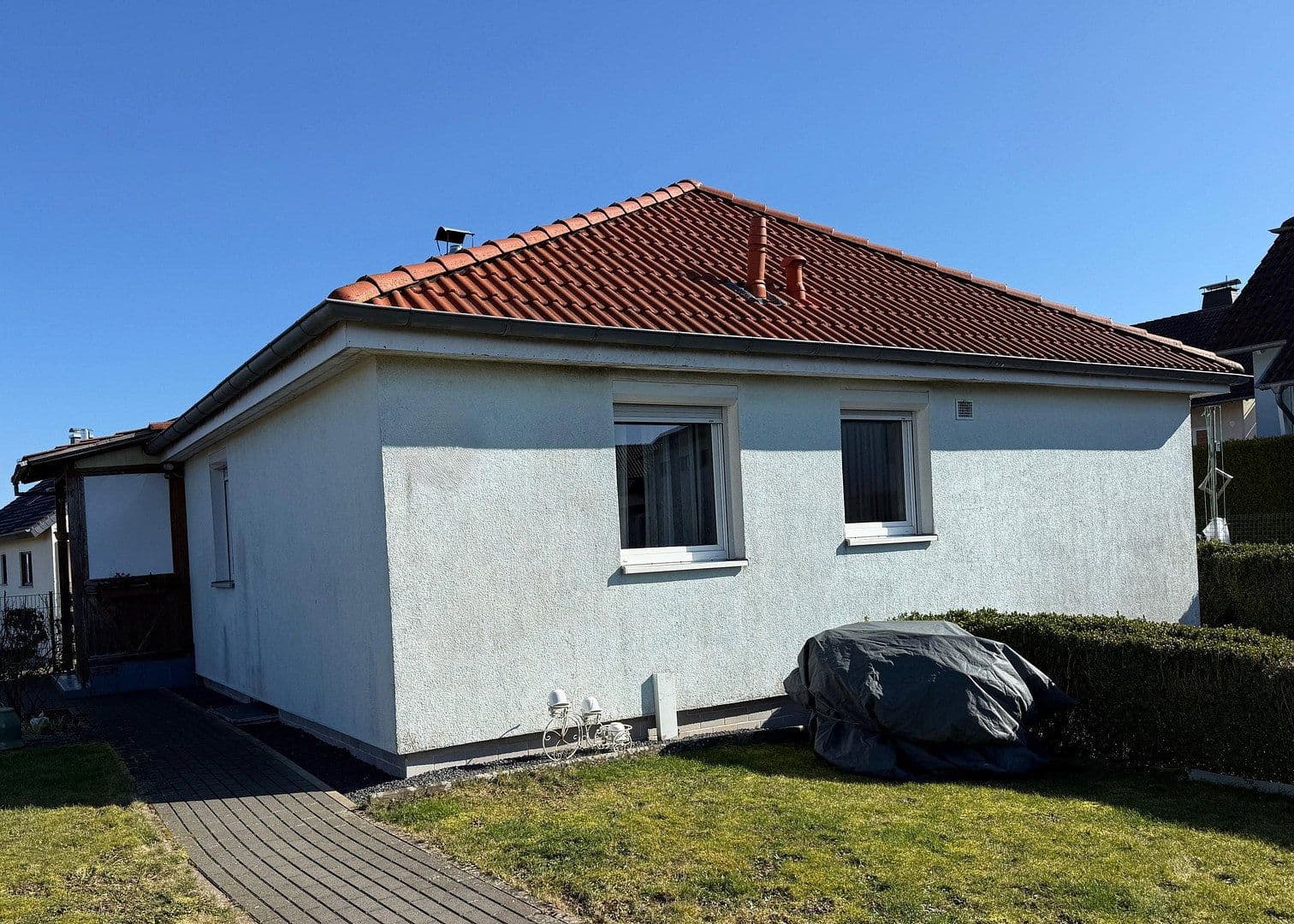 Prodej domu 104 m², pozemek 704 m², Flieden, Hessen Prodej domu 104 m², pozemek 704 m², Flieden, Hessen