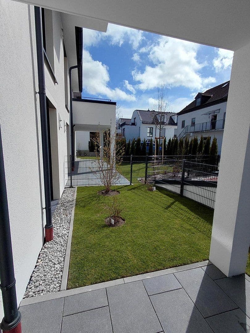 Pronájem bytu 4+1 98 m², Dorfstraße 11b, Germering, Bavorsko Pronájem bytu 4+1 98 m², Dorfstraße 11b, Germering, Bavorsko