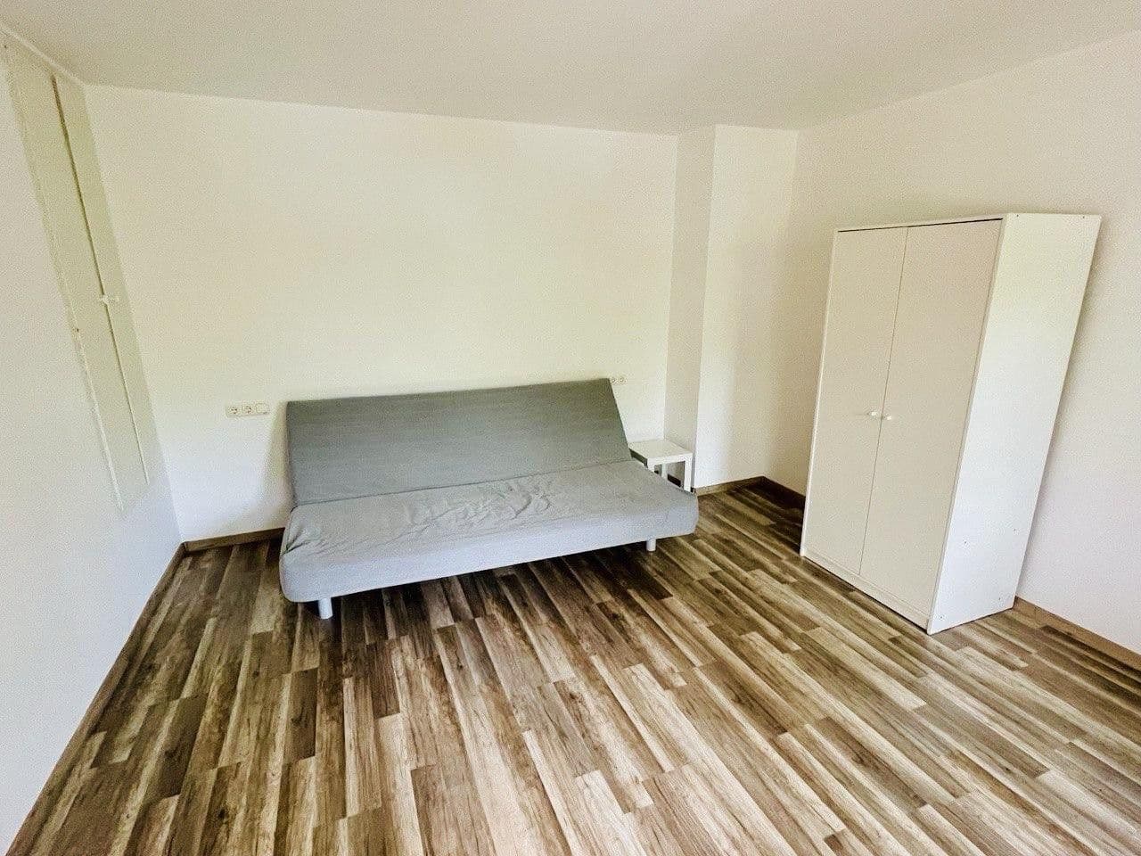 Pronájem domu 110 m², pozemek 102 m², Leopoldstraße 217, München, Bavorsko Pronájem domu 110 m², pozemek 102 m², Leopoldstraße 217, München, Bavorsko