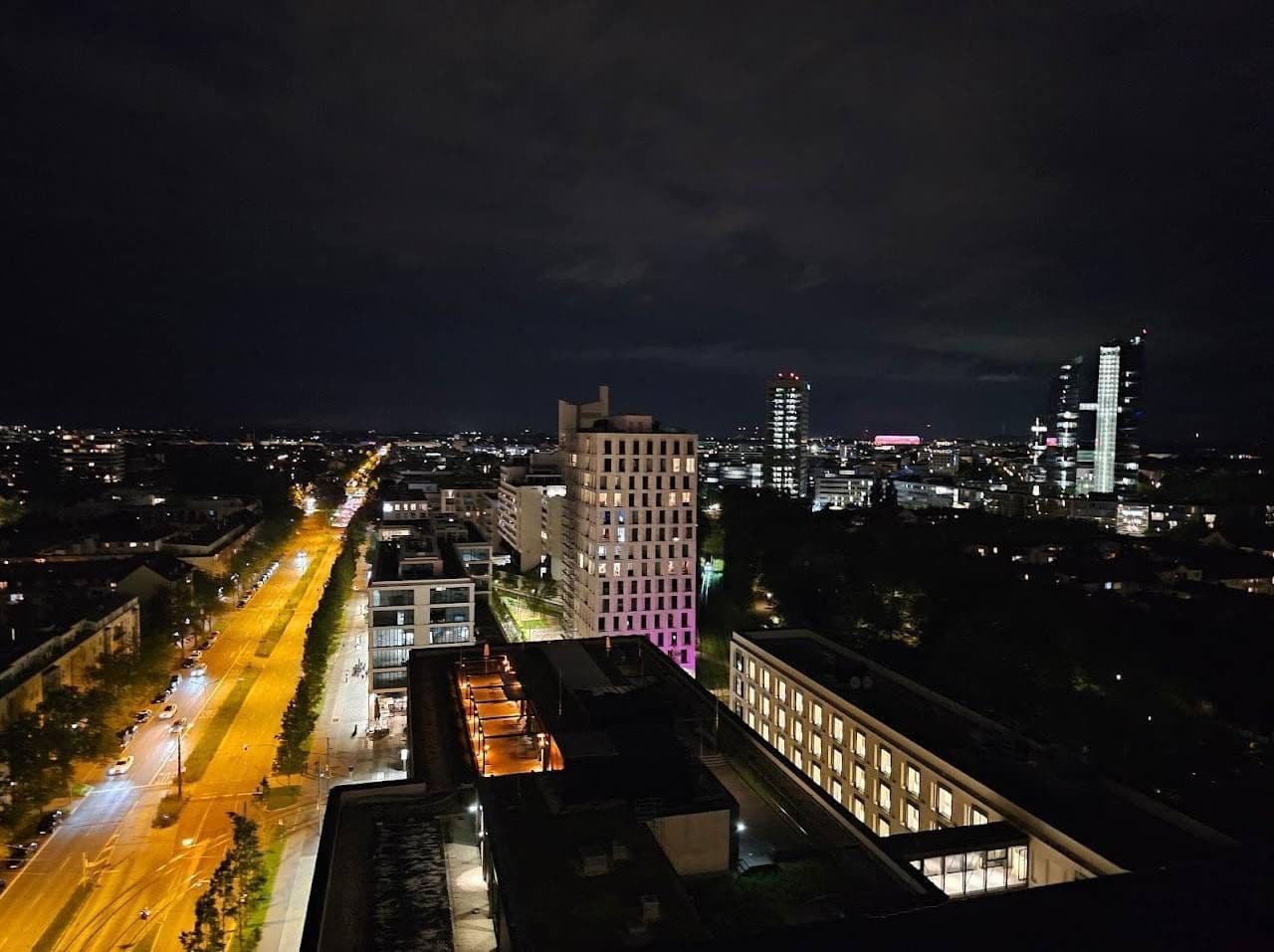 Pronájem domu 110 m², pozemek 102 m², Leopoldstraße 217, München, Bavorsko Pronájem domu 110 m², pozemek 102 m², Leopoldstraße 217, München, Bavorsko