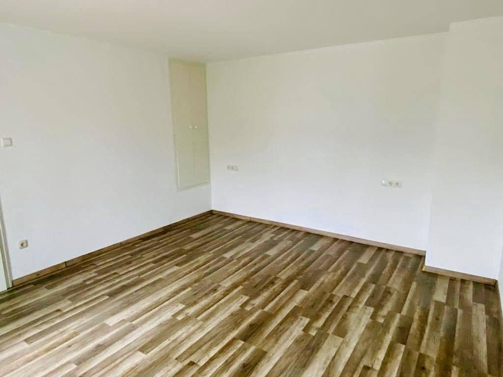 Pronájem domu 110 m², pozemek 102 m², Leopoldstraße 217, München, Bavorsko Pronájem domu 110 m², pozemek 102 m², Leopoldstraße 217, München, Bavorsko