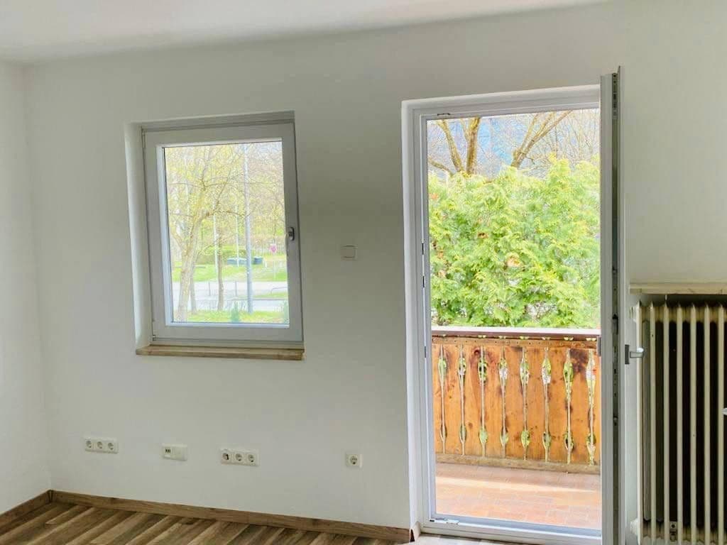 Pronájem domu 110 m², pozemek 102 m², Leopoldstraße 217, München, Bavorsko Pronájem domu 110 m², pozemek 102 m², Leopoldstraße 217, München, Bavorsko