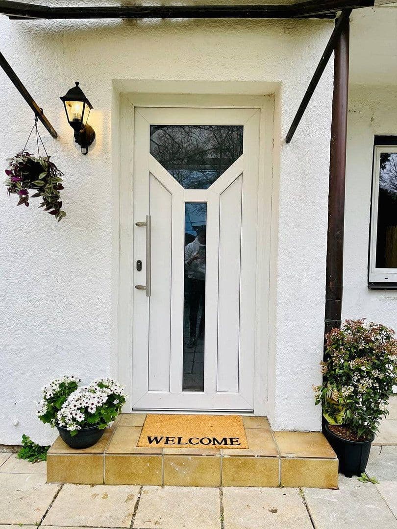 Pronájem domu 110 m², pozemek 102 m², Leopoldstraße 217, München, Bavorsko Pronájem domu 110 m², pozemek 102 m², Leopoldstraße 217, München, Bavorsko