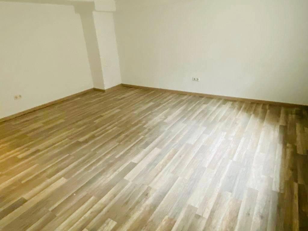 Pronájem domu 110 m², pozemek 102 m², Leopoldstraße 217, München, Bavorsko Pronájem domu 110 m², pozemek 102 m², Leopoldstraße 217, München, Bavorsko