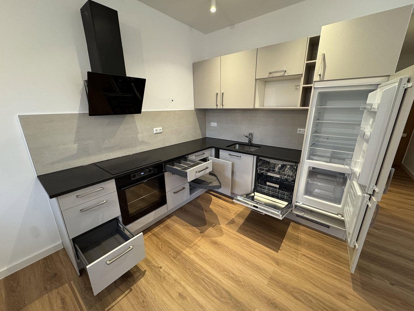 Pronájem bytu 2+1 55 m², Dresden, Sasko Pronájem bytu 2+1 55 m², Dresden, Sasko