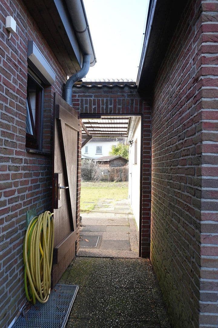 Prodej domu 116 m², pozemek 723 m², Malente, Šlesvicko-Holštýnsko Prodej domu 116 m², pozemek 723 m², Malente, Šlesvicko-Holštýnsko