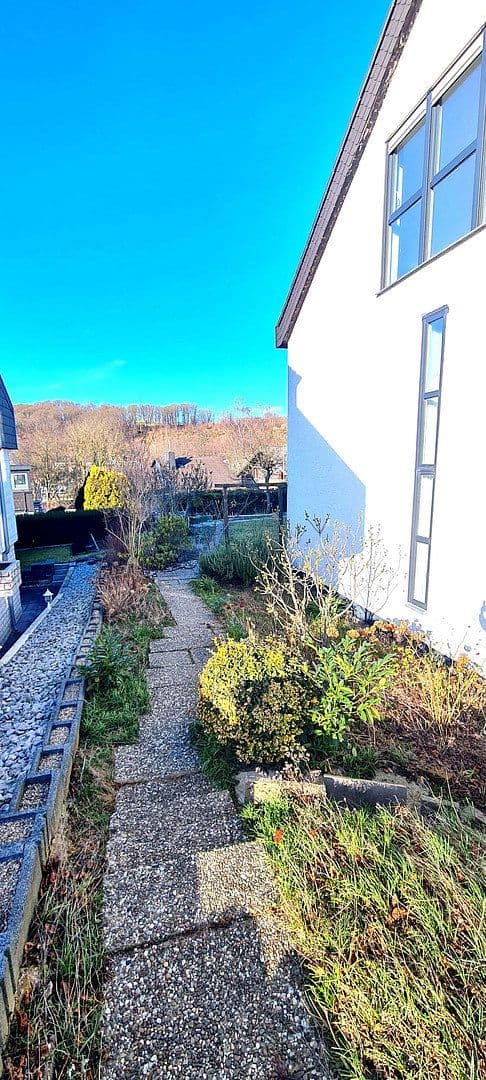 Prodej domu 224 m², pozemek 645 m², Hagen, Severní Porýní-Vestfálsko Prodej domu 224 m², pozemek 645 m², Hagen, Severní Porýní-Vestfálsko