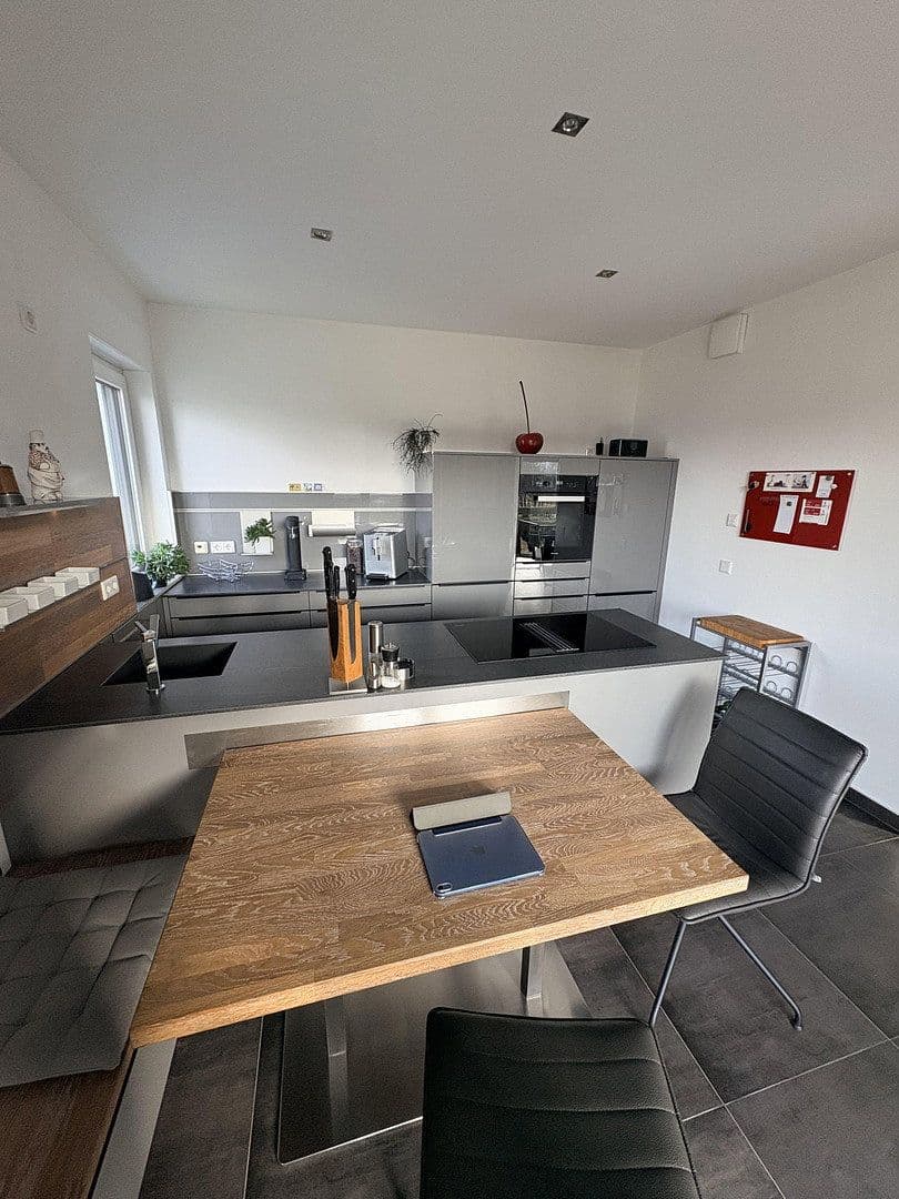 Prodej bytu 3+1 114 m², Chemnitz, Sasko Prodej bytu 3+1 114 m², Chemnitz, Sasko