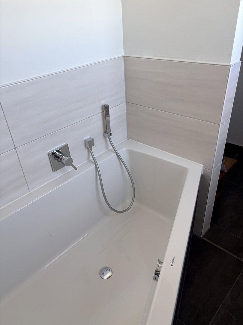 Prodej bytu 3+1 114 m², Chemnitz, Sasko Prodej bytu 3+1 114 m², Chemnitz, Sasko