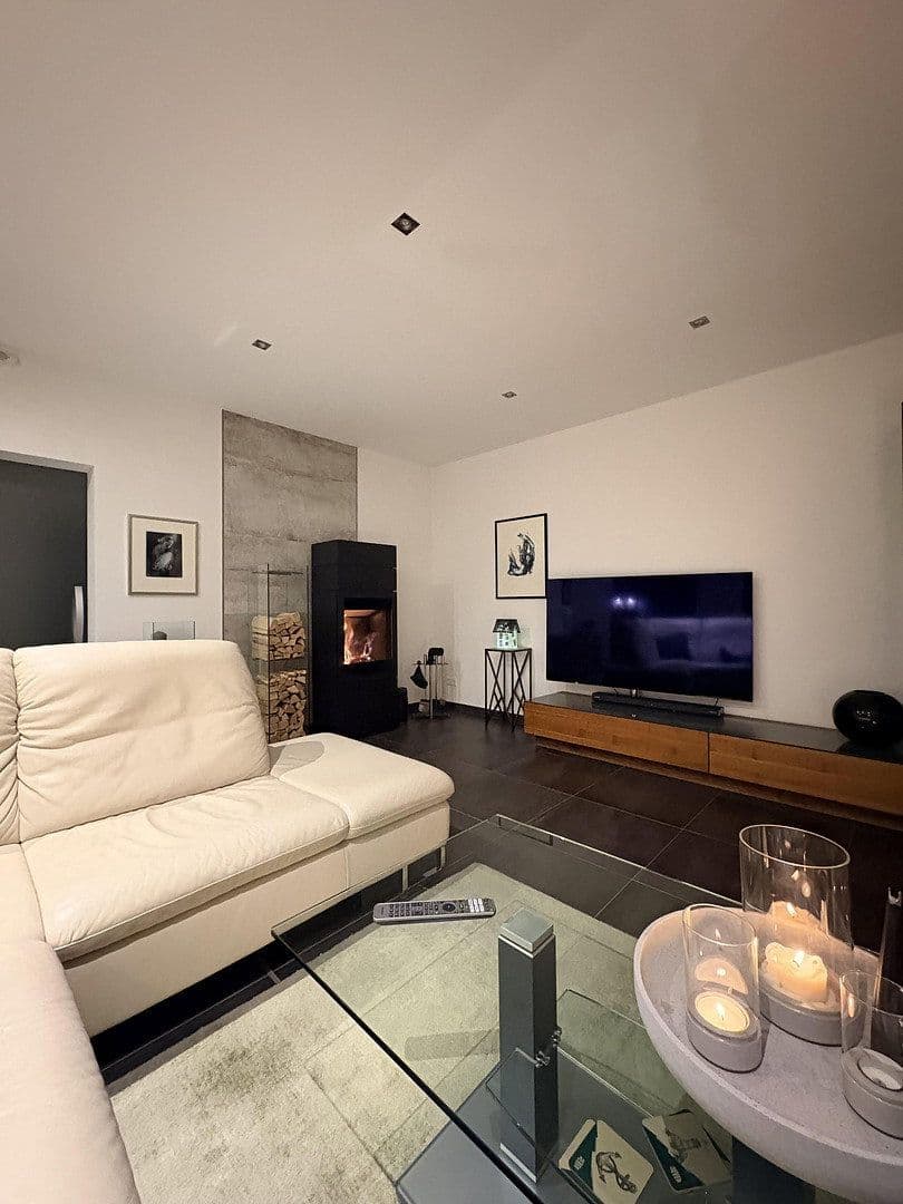 Prodej bytu 3+1 114 m², Chemnitz, Sasko Prodej bytu 3+1 114 m², Chemnitz, Sasko