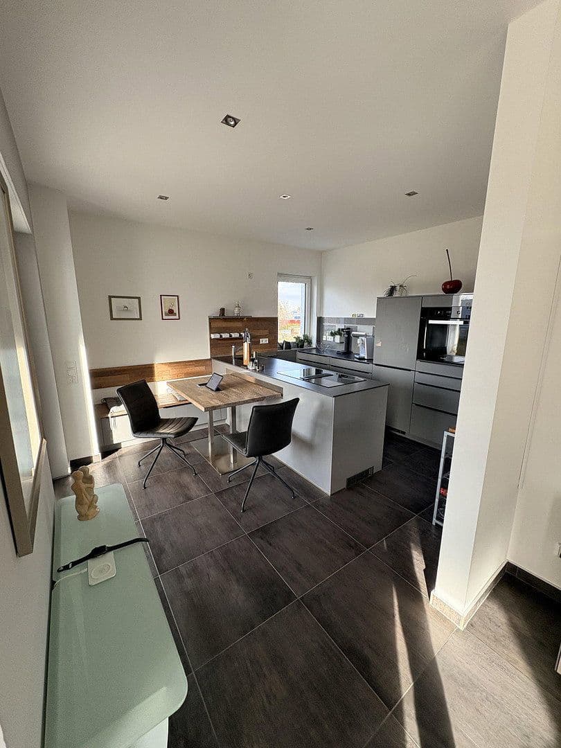 Prodej bytu 3+1 114 m², Chemnitz, Sasko Prodej bytu 3+1 114 m², Chemnitz, Sasko