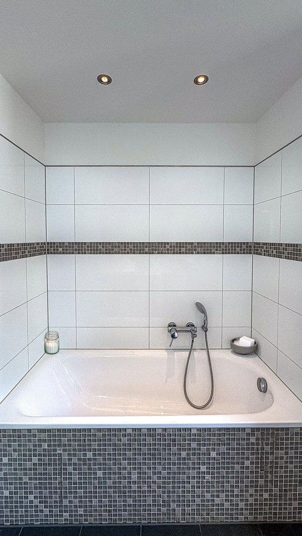 Prodej domu 133 m², pozemek 222 m², Hamburg, Hamburg Prodej domu 133 m², pozemek 222 m², Hamburg, Hamburg