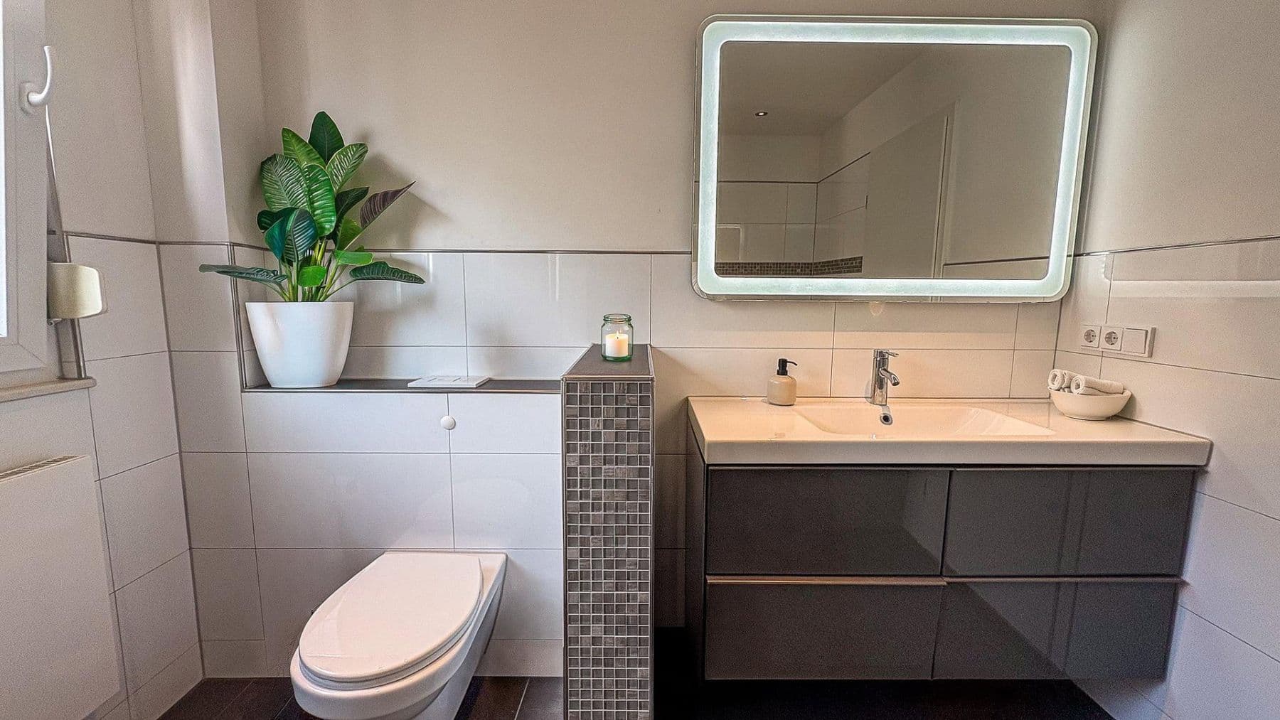 Prodej domu 133 m², pozemek 222 m², Hamburg, Hamburg Prodej domu 133 m², pozemek 222 m², Hamburg, Hamburg