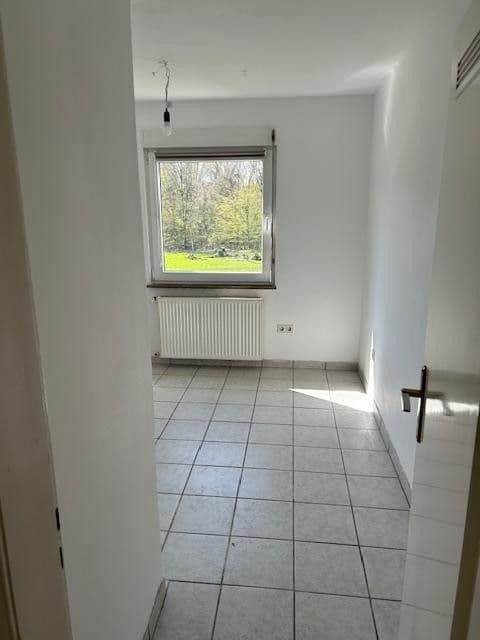 Pronájem bytu 2+1 50 m², Leverkusen Bergisch-Neukirchen, Severní Porýní-Vestfálsko Pronájem bytu 2+1 50 m², Leverkusen Bergisch-Neukirchen, Severní Porýní-Vestfálsko
