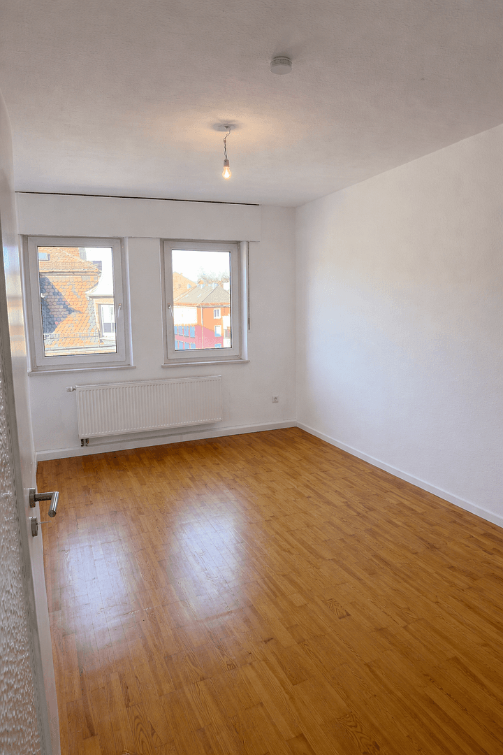 Pronájem bytu 4+1 120 m², Bucher Straße 97, Nürnberg, Bavorsko Pronájem bytu 4+1 120 m², Bucher Straße 97, Nürnberg, Bavorsko