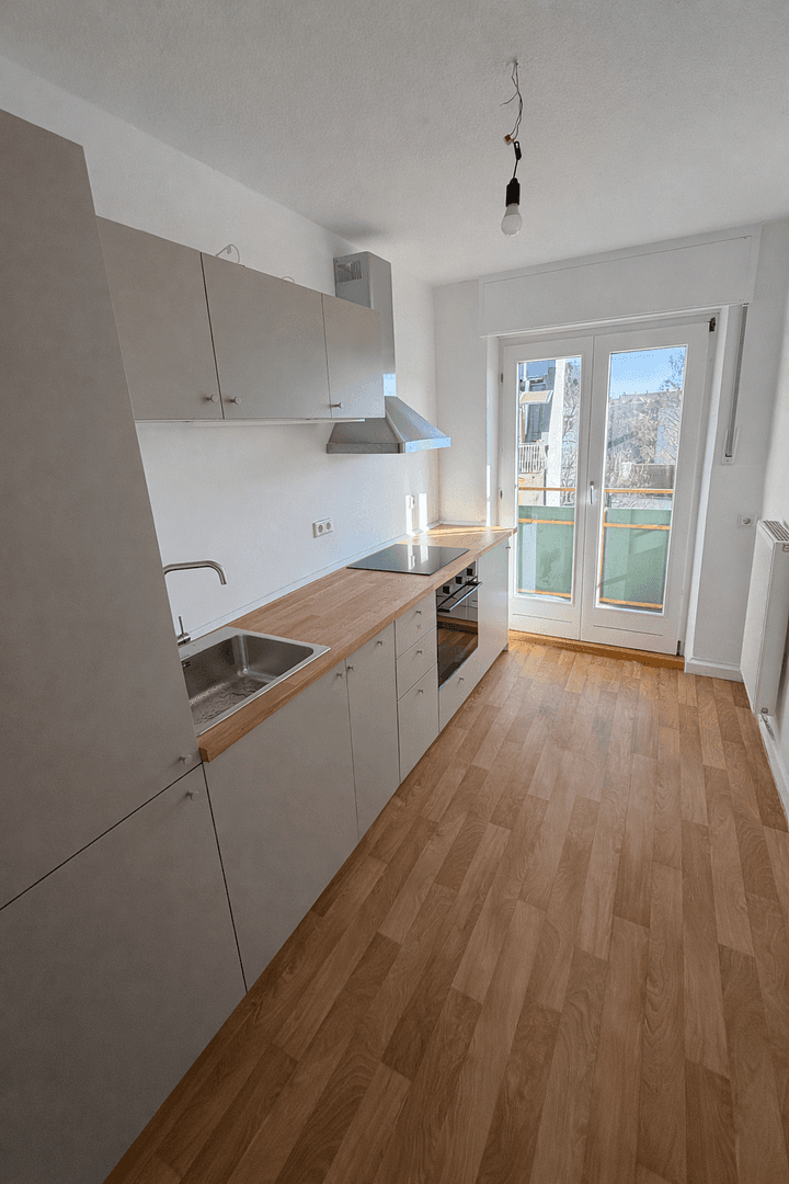 Pronájem bytu 4+1 120 m², Bucher Straße 97, Nürnberg, Bavorsko Pronájem bytu 4+1 120 m², Bucher Straße 97, Nürnberg, Bavorsko