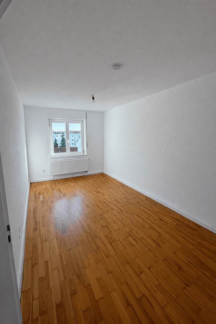 Pronájem bytu 4+1 120 m², Bucher Straße 97, Nürnberg, Bavorsko Pronájem bytu 4+1 120 m², Bucher Straße 97, Nürnberg, Bavorsko
