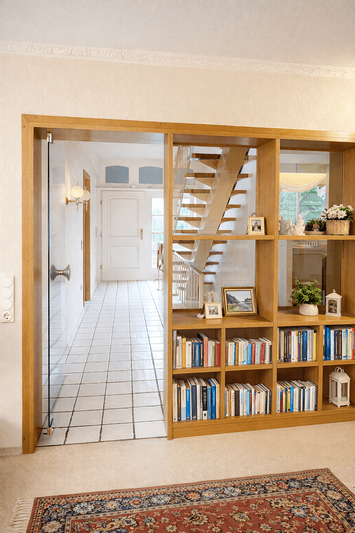 Prodej domu 165 m², pozemek 768 m², Stuhr, Dolní Sasko Prodej domu 165 m², pozemek 768 m², Stuhr, Dolní Sasko