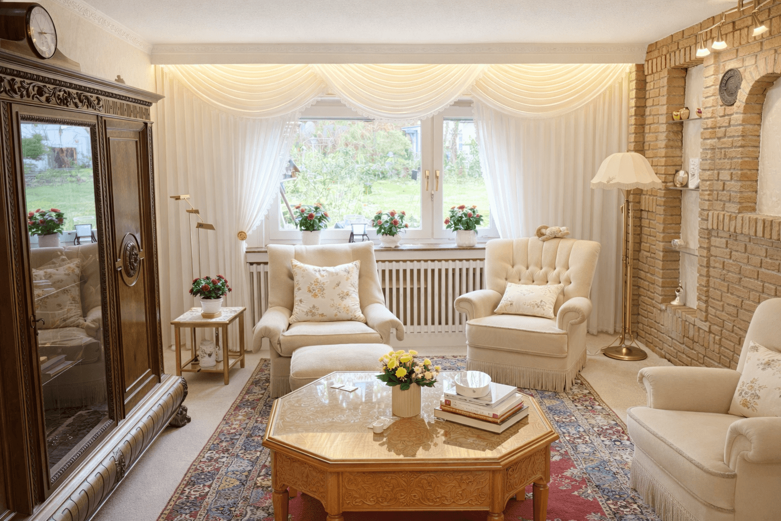 Prodej domu 165 m², pozemek 768 m², Stuhr, Dolní Sasko Prodej domu 165 m², pozemek 768 m², Stuhr, Dolní Sasko