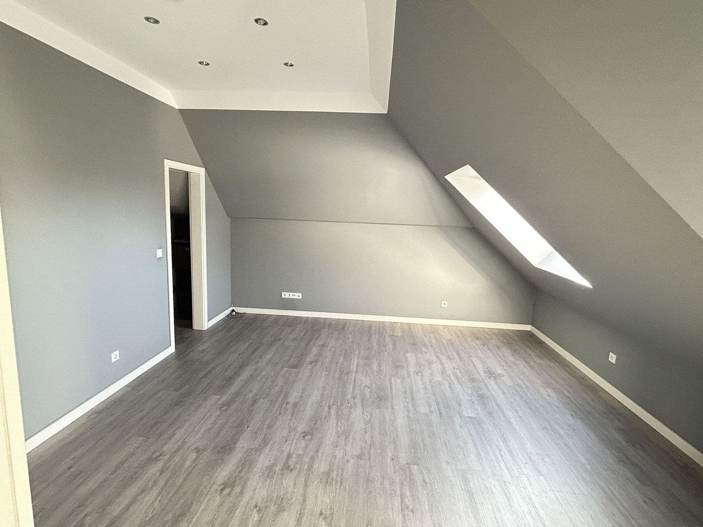 Prodej bytu 5+kk 226 m², Lambertusstr. 36, Troisdorf, Severní Porýní-Vestfálsko Prodej bytu 5+kk 226 m², Lambertusstr. 36, Troisdorf, Severní Porýní-Vestfálsko