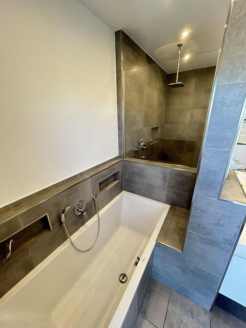 Prodej bytu 5+kk 226 m², Lambertusstr. 36, Troisdorf, Severní Porýní-Vestfálsko Prodej bytu 5+kk 226 m², Lambertusstr. 36, Troisdorf, Severní Porýní-Vestfálsko