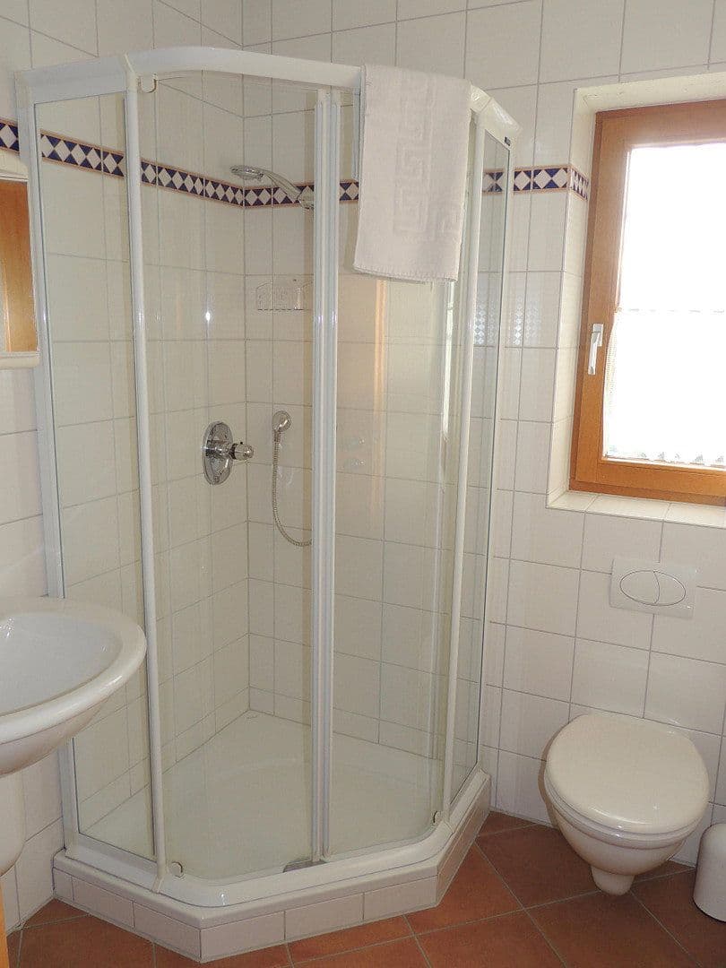 Prodej domu 181 m², pozemek 617 m², Hangstraße 18, Nünschweiler, Porýní-Falc Prodej domu 181 m², pozemek 617 m², Hangstraße 18, Nünschweiler, Porýní-Falc