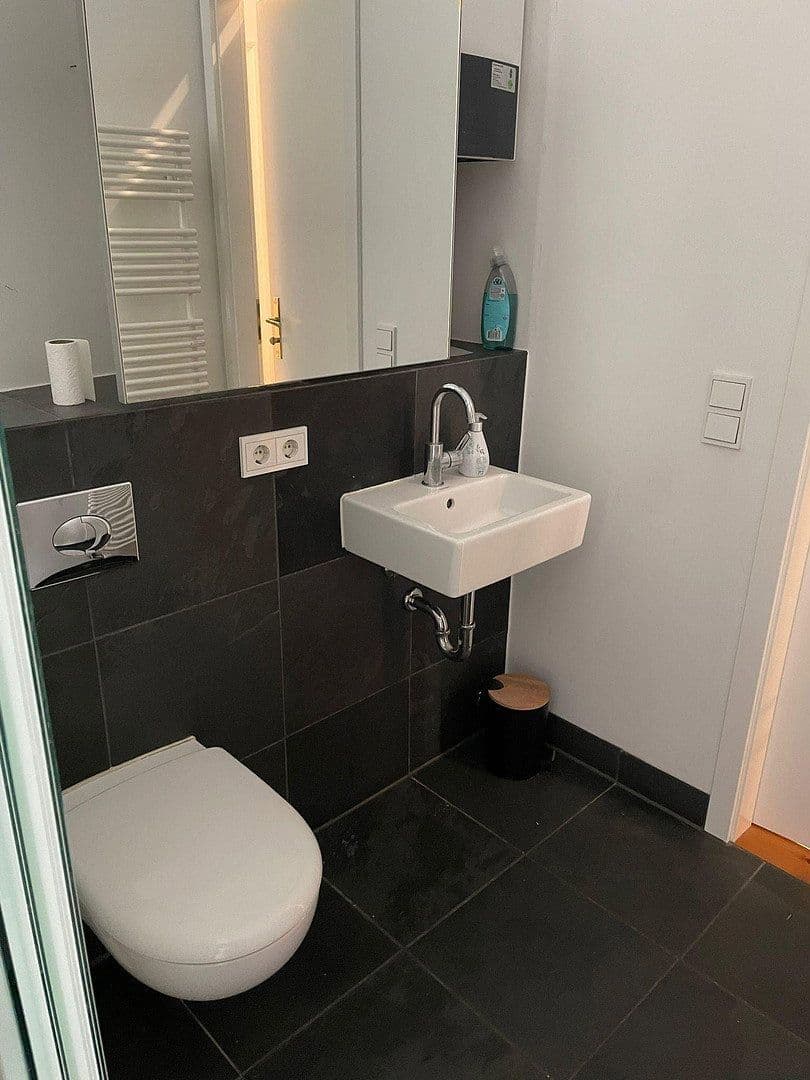 Pronájem bytu 4+1 137 m², Berlin, Berlín Pronájem bytu 4+1 137 m², Berlin, Berlín