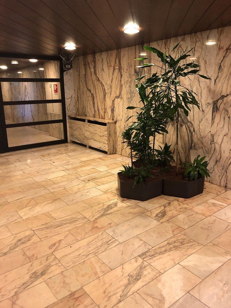 Prodej bytu 4+1 126 m², Wiesenau 30-32, Frankfurt, Hessen Prodej bytu 4+1 126 m², Wiesenau 30-32, Frankfurt, Hessen