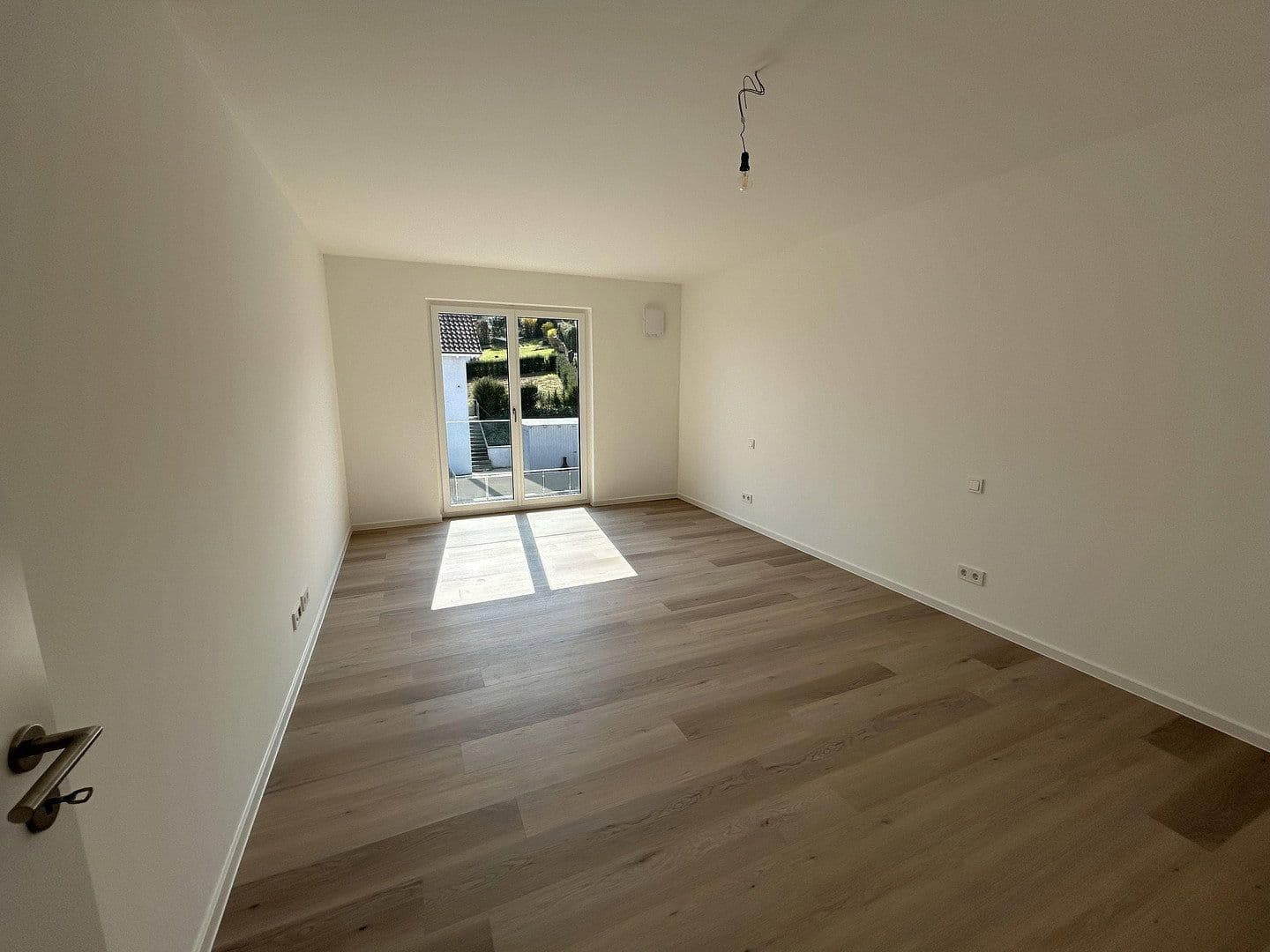 Pronájem bytu 3+1 108 m², Scheckertstrasse 2, Zell am Main, Bavorsko Pronájem bytu 3+1 108 m², Scheckertstrasse 2, Zell am Main, Bavorsko