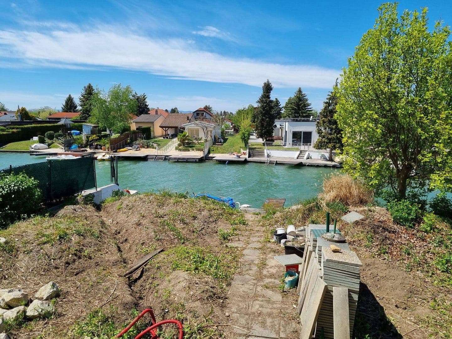 Prodej domu 70 m², pozemek 524 m², Loobgrabenweg 16, Neufeld an der Leitha, Hradsko Prodej domu 70 m², pozemek 524 m², Loobgrabenweg 16, Neufeld an der Leitha, Hradsko