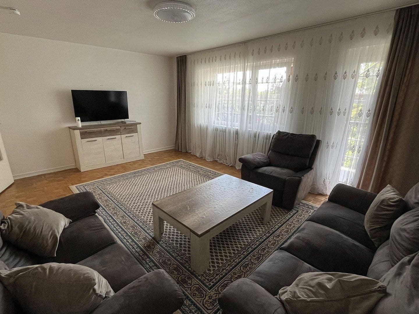 Prodej bytu 4+1 110 m², Eichendorffstr.5a, Peine, Dolní Sasko Prodej bytu 4+1 110 m², Eichendorffstr.5a, Peine, Dolní Sasko