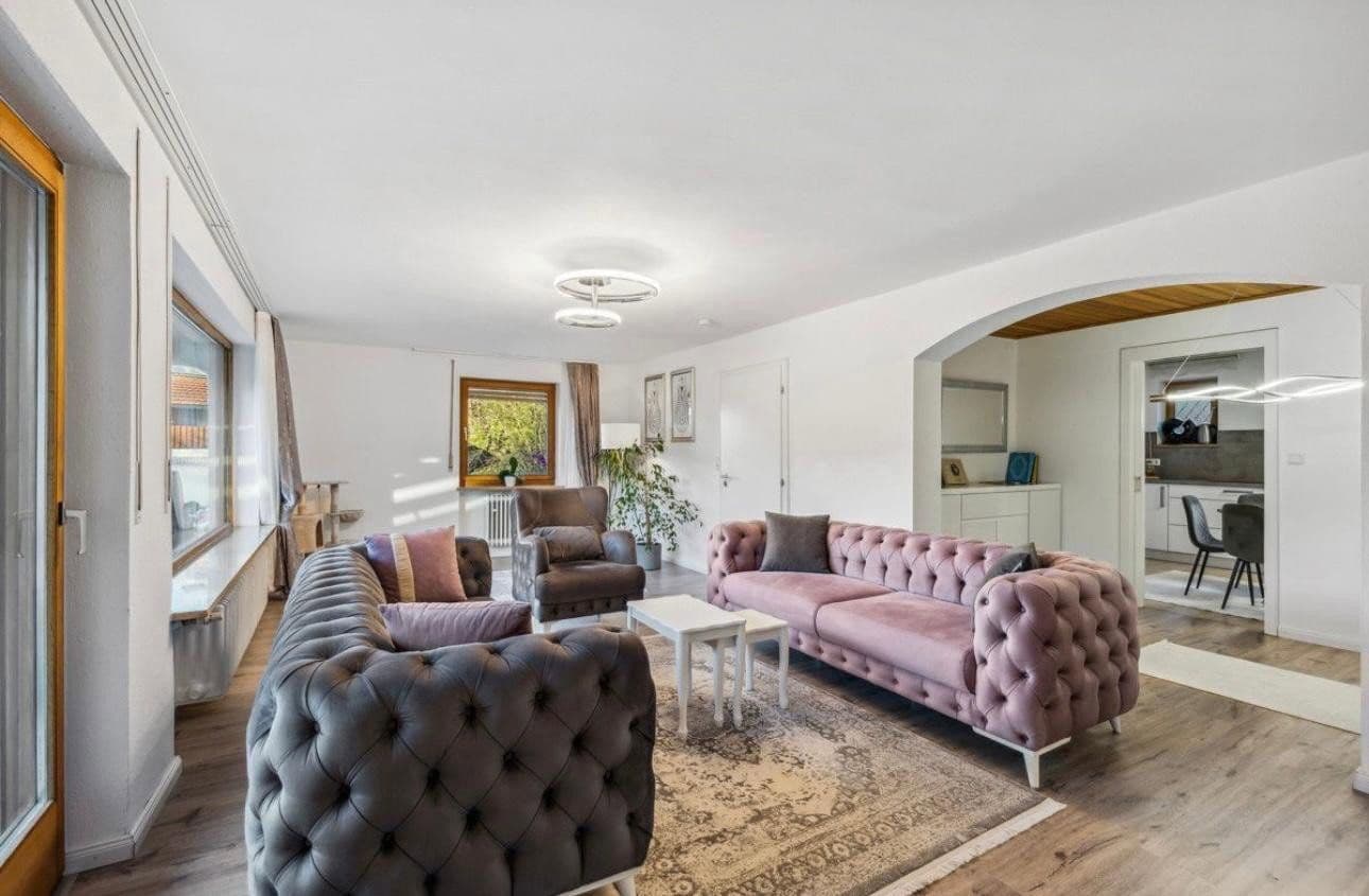 Prodej domu 133 m², pozemek 351 m², Birkenstraße 19, Miesbach, Bavorsko Prodej domu 133 m², pozemek 351 m², Birkenstraße 19, Miesbach, Bavorsko