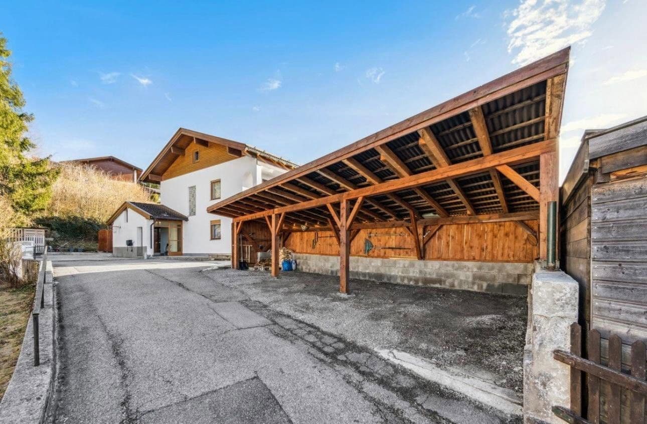 Prodej domu 133 m², pozemek 351 m², Birkenstraße 19, Miesbach, Bavorsko Prodej domu 133 m², pozemek 351 m², Birkenstraße 19, Miesbach, Bavorsko