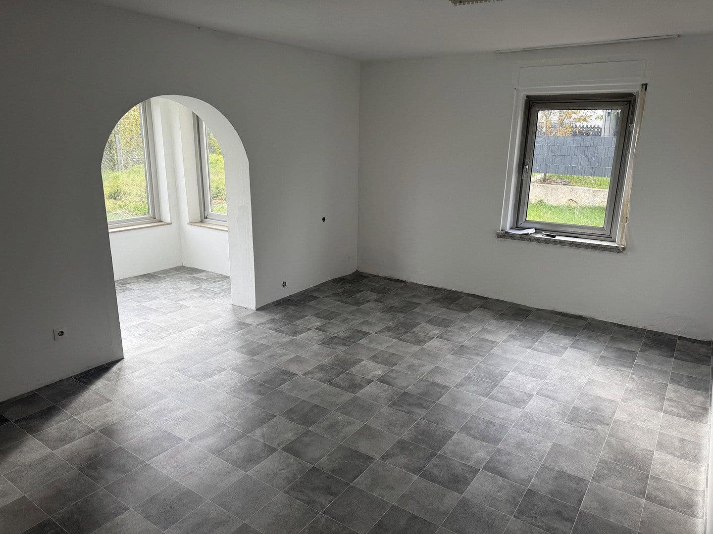 Prodej domu 155 m², pozemek 485 m², Höhbuck 7, Roßtal, Bavorsko Prodej domu 155 m², pozemek 485 m², Höhbuck 7, Roßtal, Bavorsko