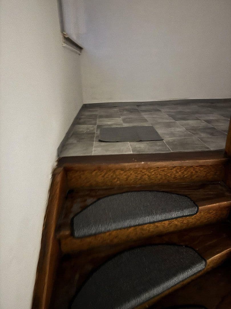 Prodej domu 155 m², pozemek 485 m², Höhbuck 7, Roßtal, Bavorsko Prodej domu 155 m², pozemek 485 m², Höhbuck 7, Roßtal, Bavorsko