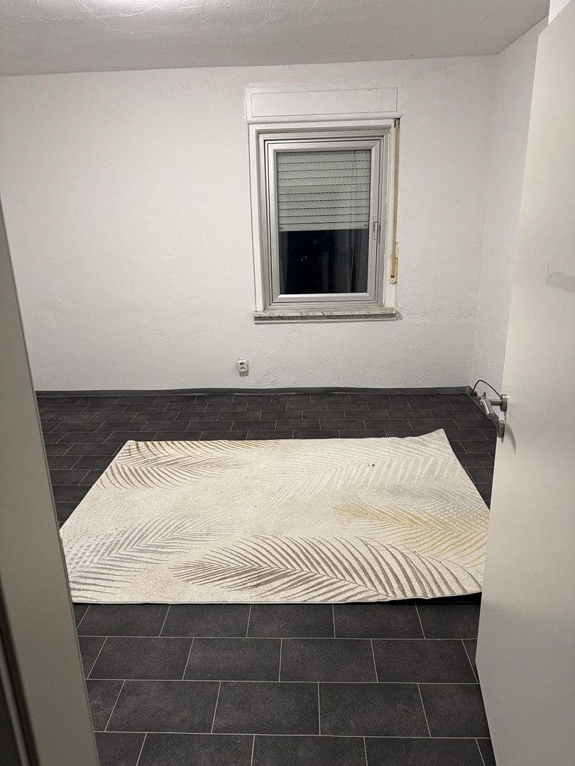 Prodej domu 155 m², pozemek 485 m², Höhbuck 7, Roßtal, Bavorsko Prodej domu 155 m², pozemek 485 m², Höhbuck 7, Roßtal, Bavorsko