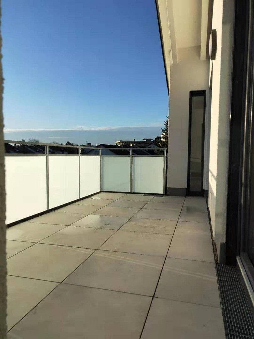 Pronájem bytu 3+kk 71 m², Stuttgart-Plieningen, Bádensko-Württembersko Pronájem bytu 3+kk 71 m², Stuttgart-Plieningen, Bádensko-Württembersko