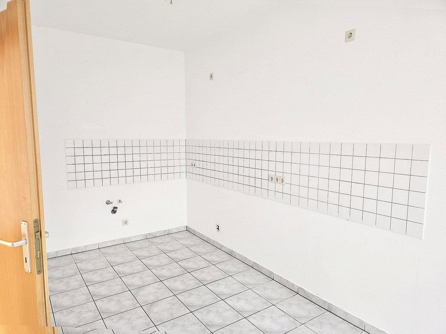 Pronájem bytu 3+1 67 m², Conrad Clauß Straße 20, Hohenstein-Ernstthal, Sasko Pronájem bytu 3+1 67 m², Conrad Clauß Straße 20, Hohenstein-Ernstthal, Sasko