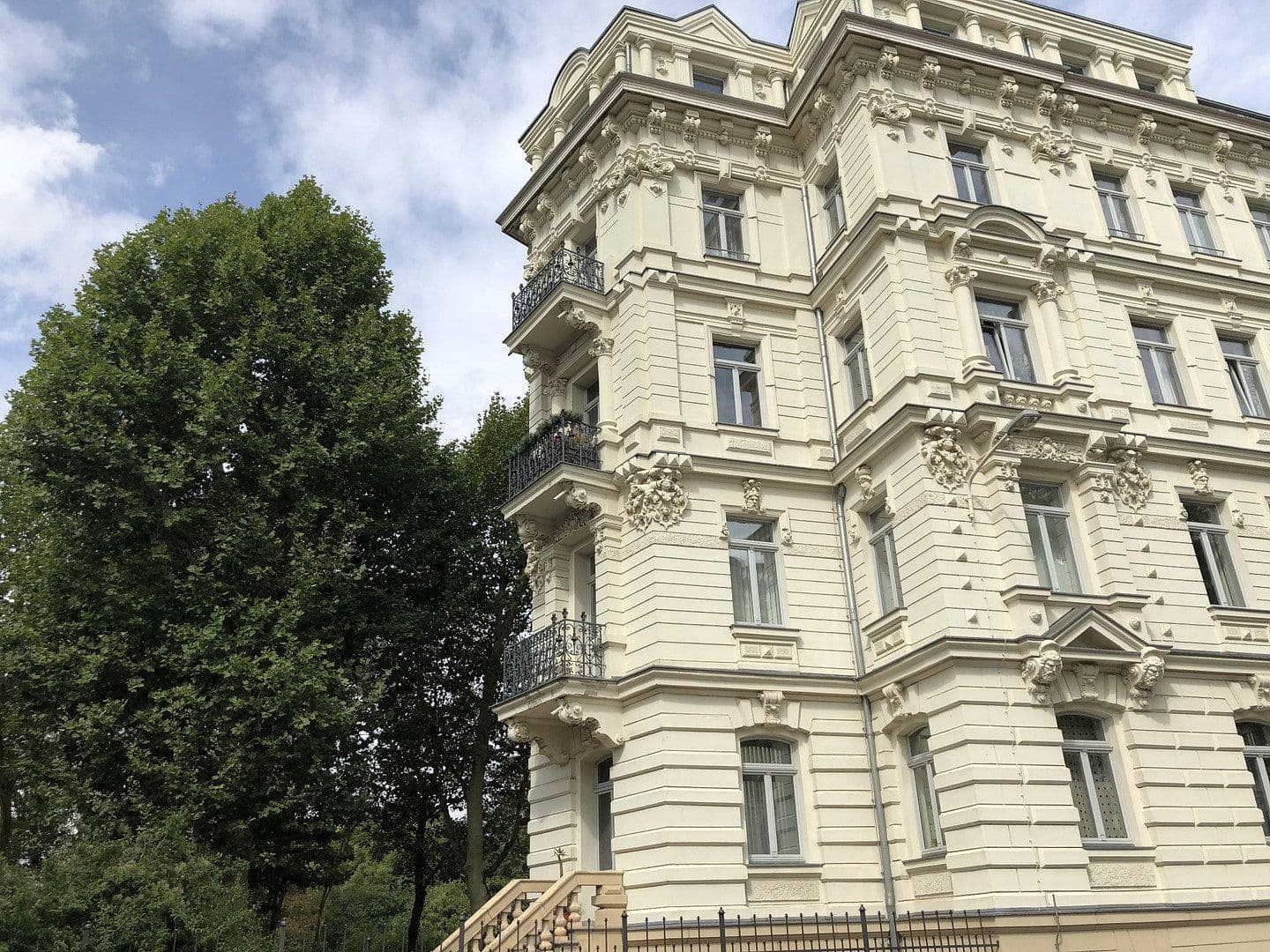 Pronájem bytu 5+1 202 m², Dufourstrasse 4, Leipzig, Sasko Pronájem bytu 5+1 202 m², Dufourstrasse 4, Leipzig, Sasko