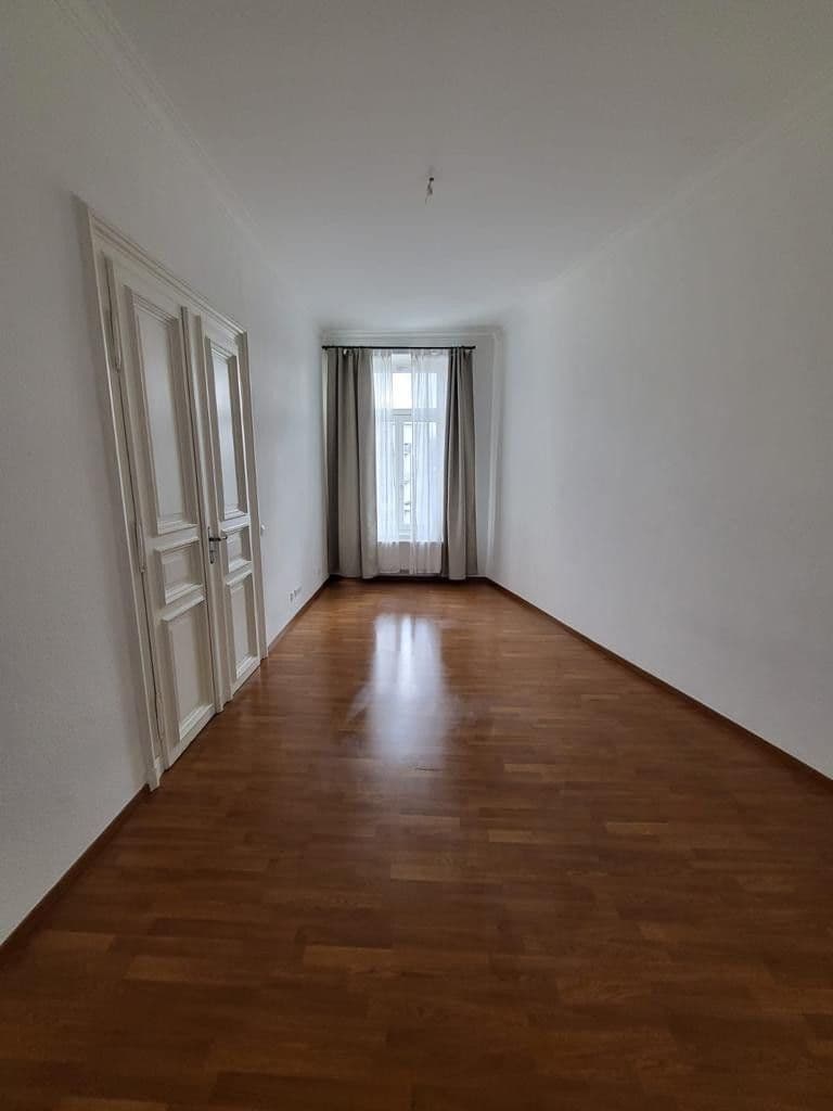 Pronájem bytu 5+1 202 m², Dufourstrasse 4, Leipzig, Sasko Pronájem bytu 5+1 202 m², Dufourstrasse 4, Leipzig, Sasko