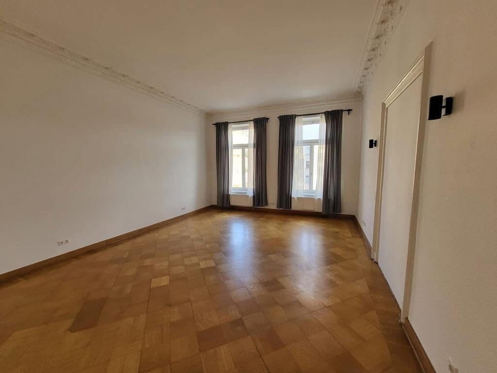 Pronájem bytu 5+1 202 m², Dufourstrasse 4, Leipzig, Sasko Pronájem bytu 5+1 202 m², Dufourstrasse 4, Leipzig, Sasko