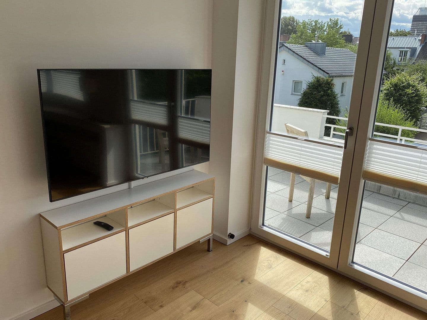 Pronájem bytu 3+1 80 m², Bernhardstr. 147, Köln, Severní Porýní-Vestfálsko Pronájem bytu 3+1 80 m², Bernhardstr. 147, Köln, Severní Porýní-Vestfálsko