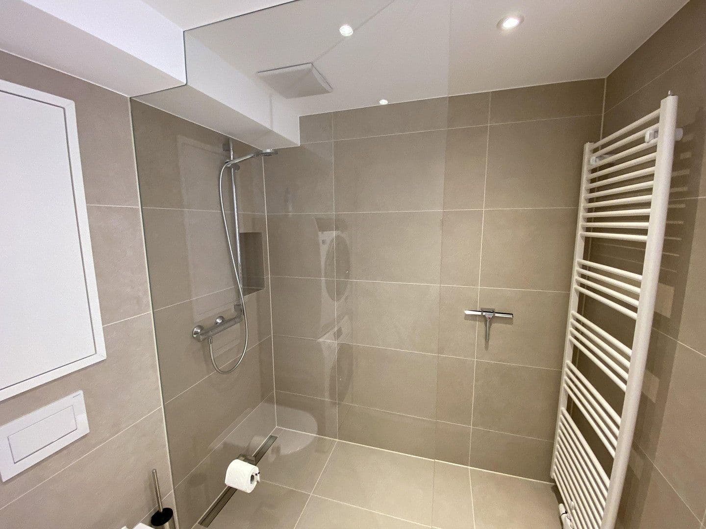 Pronájem bytu 3+1 80 m², Bernhardstr. 147, Köln, Severní Porýní-Vestfálsko Pronájem bytu 3+1 80 m², Bernhardstr. 147, Köln, Severní Porýní-Vestfálsko