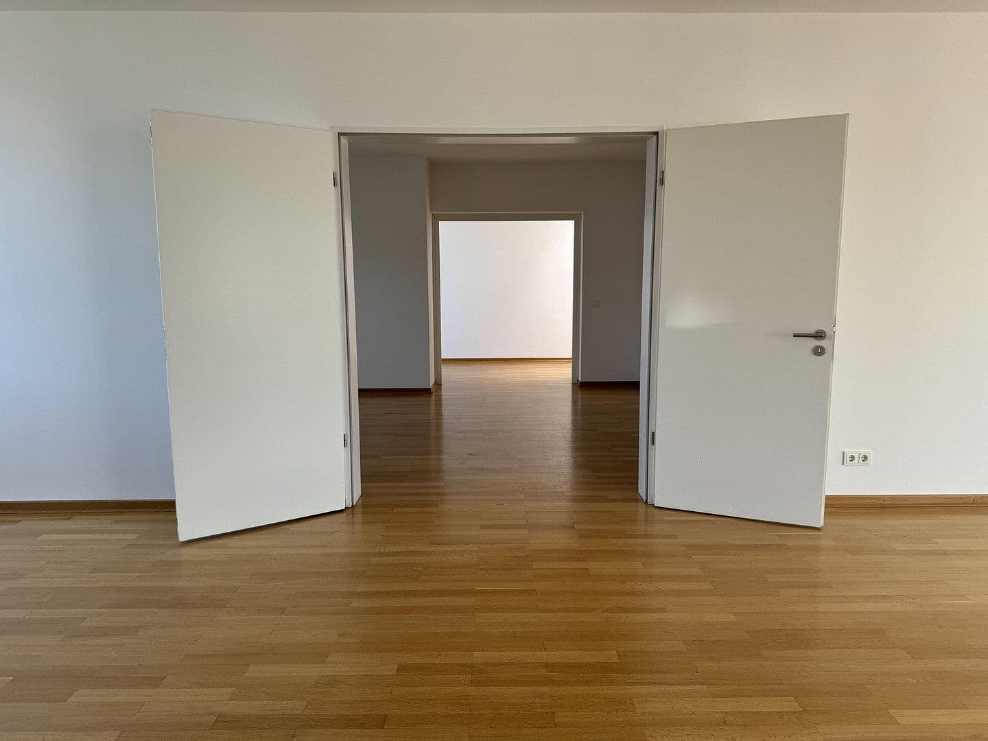 Prodej bytu 5+1 198 m², Albrechtstraße, Berlin, Berlín Prodej bytu 5+1 198 m², Albrechtstraße, Berlin, Berlín