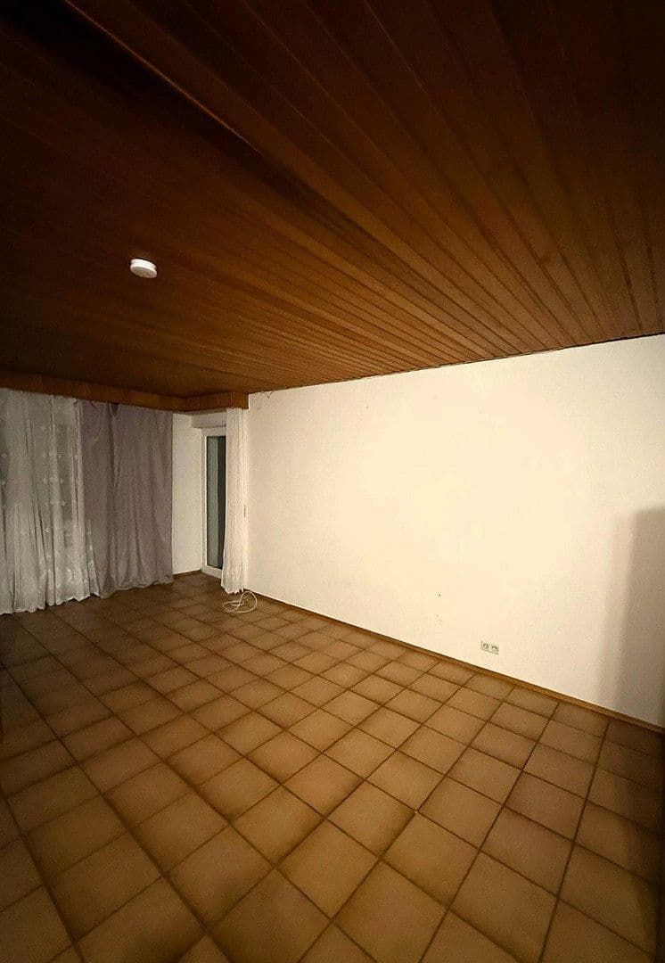 Pronájem bytu 5+1 136 m², Kaiserslautern-Morlautern, Porýní-Falc Pronájem bytu 5+1 136 m², Kaiserslautern-Morlautern, Porýní-Falc