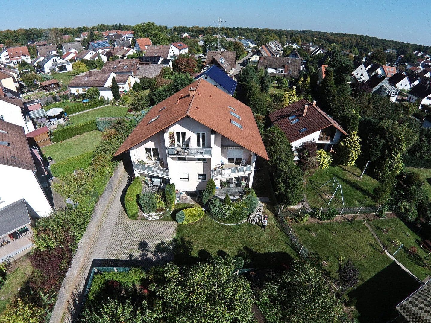 Pronájem bytu 3+1 85 m², Hölderlinstrasse 13A, Kaiserslautern-Hohenecken, Porýní-Falc Pronájem bytu 3+1 85 m², Hölderlinstrasse 13A, Kaiserslautern-Hohenecken, Porýní-Falc