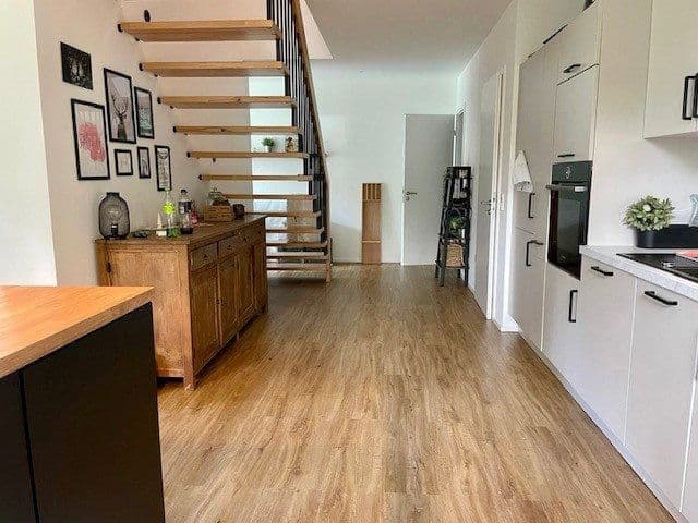 Pronájem domu 158 m², pozemek 400 m², Hohen Neuendorf, Braniborsko Pronájem domu 158 m², pozemek 400 m², Hohen Neuendorf, Braniborsko