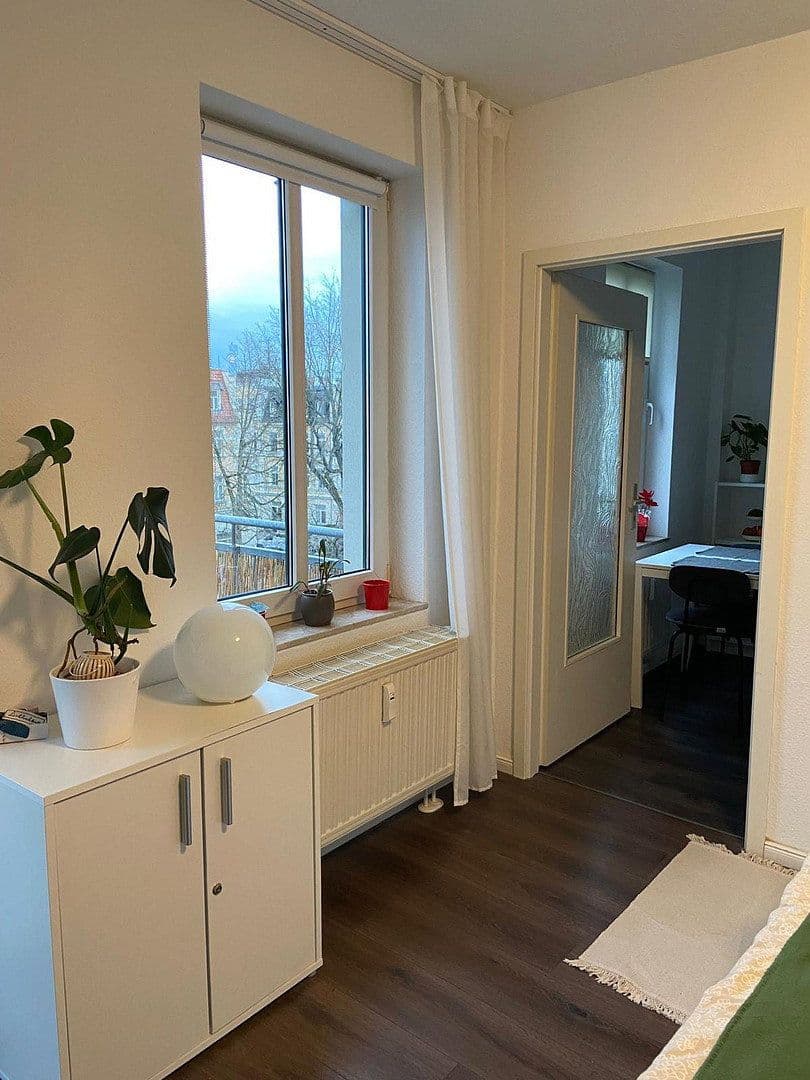 Pronájem bytu 1+1 38 m², Bernhardystraße 51, Halle, Sasko-Anhaltsko Pronájem bytu 1+1 38 m², Bernhardystraße 51, Halle, Sasko-Anhaltsko